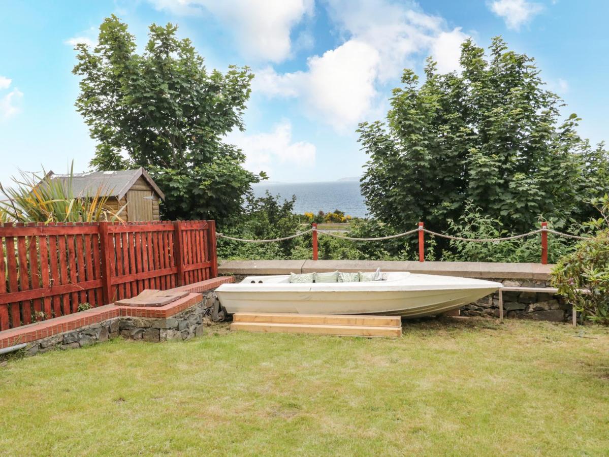 Llys Madoc, Basement Apartment Penmaen-mawr 外观 照片